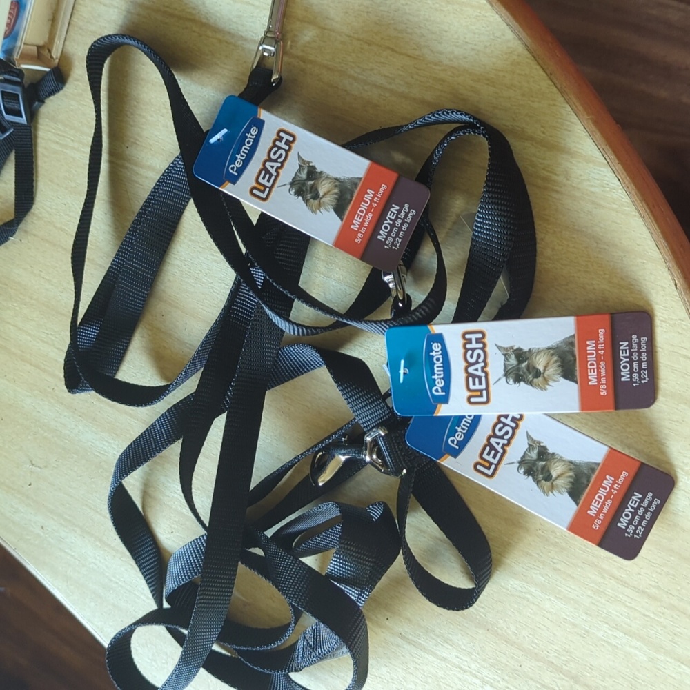 3 Petmate medium dog leashes new